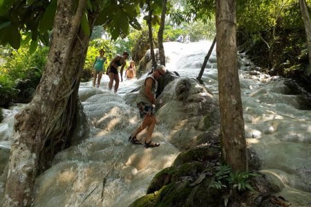 Sticky Waterfall (Bua Tong Waterfall)